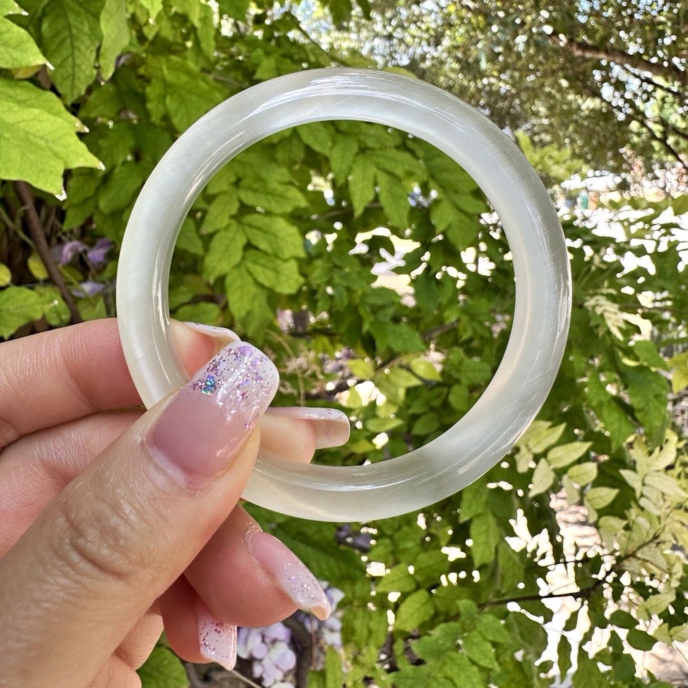 Milky White Cat's Eye Bangle Bracelet Luminous Chatoyant Flat Band  57mm C03